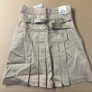 Children’s place uniform skirt new with tags
